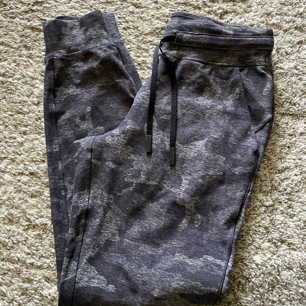 Lululemon Ready to rulu